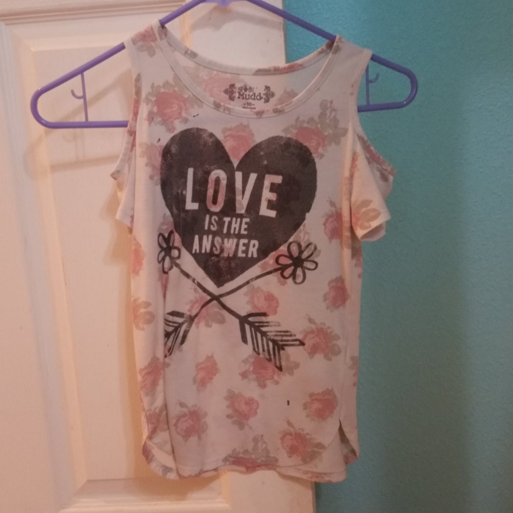 Floral of shoulders shirt